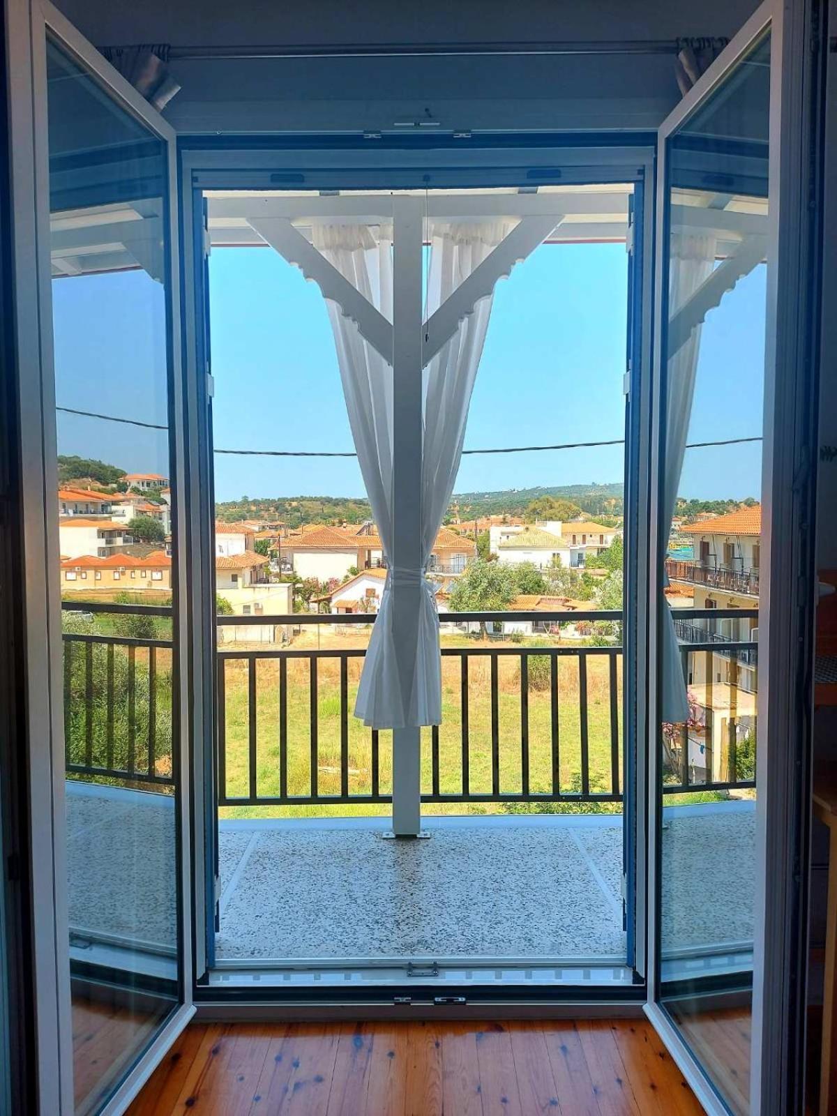 Appartamento Blue Window Finikounta